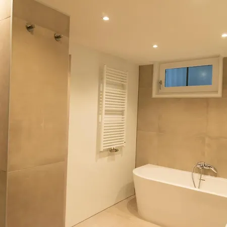 Spacious Luxury Home/villa - Ruime Luxe Vakantiewoning/-villa