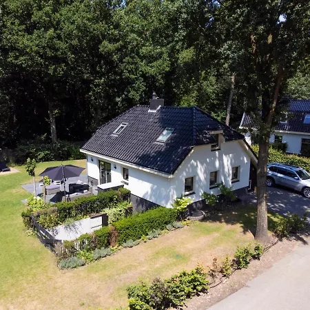 Spacious Luxury Home/villa - Ruime Luxe Vakantiewoning/-villa 别墅 *