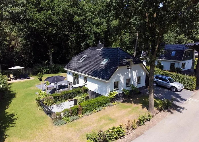 Spacious Luxury Home/villa - Ruime Luxe Vakantiewoning/-villa 别墅 *